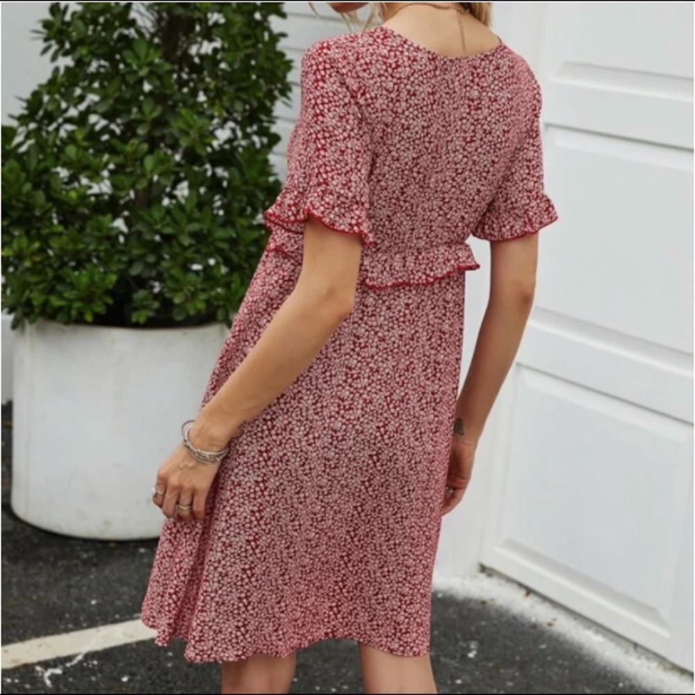 Ditsy Floral Dress - Picture 3 of 4